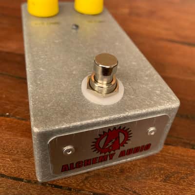 Alchemy Audio Greer Green Giant Fuzz Guitar Effects Pedal image 1