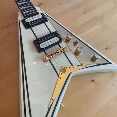 Jackson Pro Series RR5 Rhoads 2003 - 2009 - Ivory with Black Pinstripes image 3