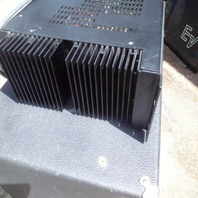 Yorkville CR 5 pro amplifier image 3