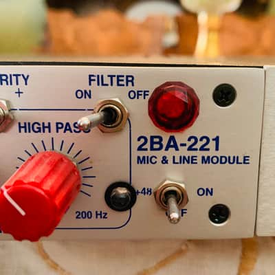 Summit Audio  2BA-221 Tube/Solid State Mic-Pre and TD-100 Racked 2010's - Silver image 2