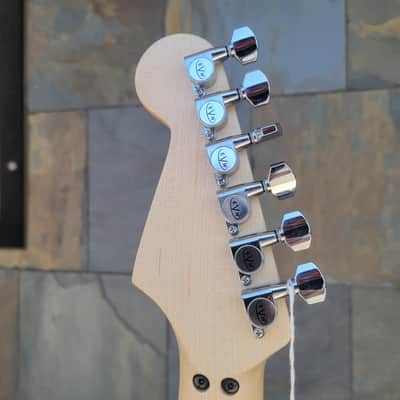 EVH® Striped Series Circles, Maple Fingerboard, White and Black with Gigbag image 9