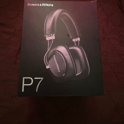 Bowers & Wilkins P7 headphones 2021 - Black image 1
