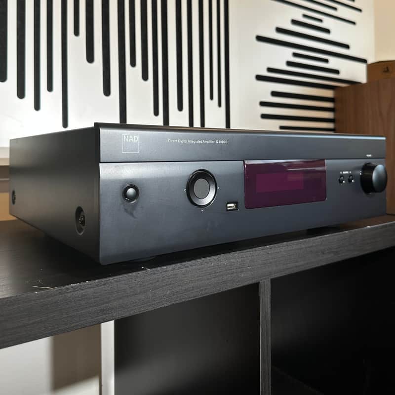 NAD C 390DD Direct Digital Amplifier/DAC