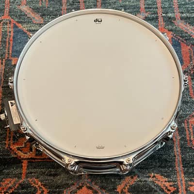 DW Collectors Series 5” x 14”True Sonic Snare Drum - Chrome Over Brass image 8