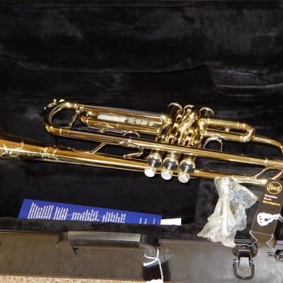 Bach TR200 Series Bb Trumpet Lacquered Brass image 1