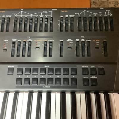 Roland JD-800 61-Key Programmable Synthesizer 1991 - 1995 - Carbon image 7