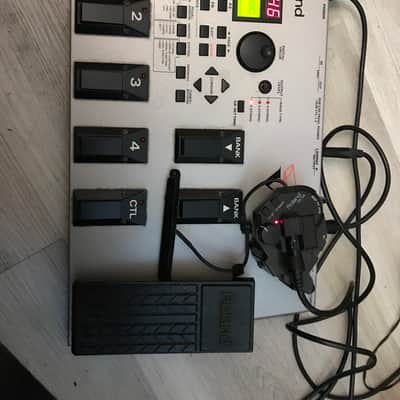 Roland V Bass 2000’s - Silver image 2