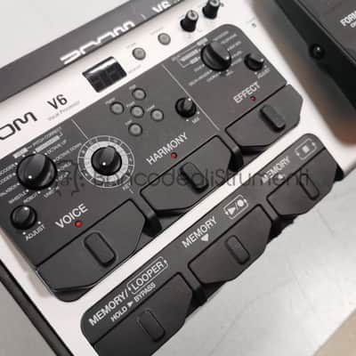 Zoom V6 Vocal Processor Voice effects processor image 2