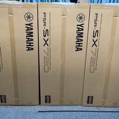 Yamaha PSR-SX720 61-Key Arranger Workstation 2024 - Present - Black image 1