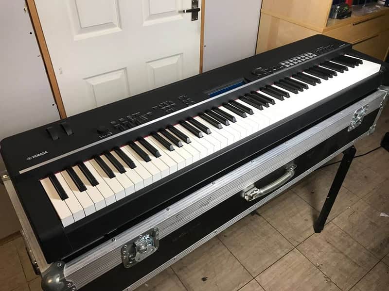 Yamaha CP4 Stage Piano with Professional Flight Case and T-Stand image 1