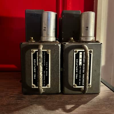 International projector corp Am-1065 preamp pair 1950’s - Grey image 1
