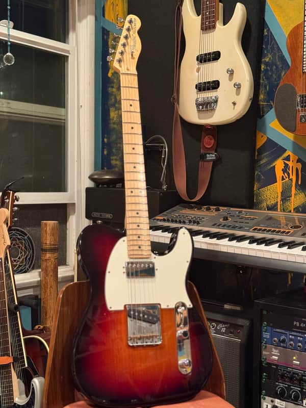 Fender American Performer Telecaster Hum with Maple Fretboard 2018 - Present - 3-Tone Sunburst image 1