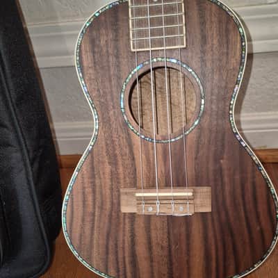 Aloha Concert ukulele image 2