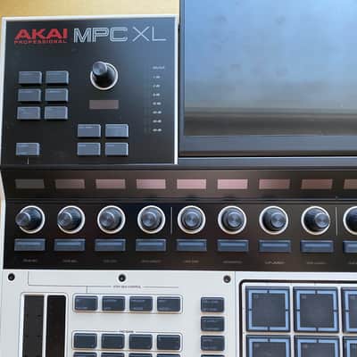Akai MPC XL Standalone Music Production Center image 5
