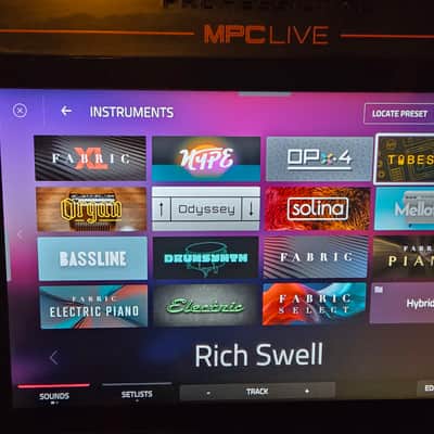 Akai MPC Live Standalone Sampler With 1TB Sata Drive/ Sequencer 2017 - 2020 - Black image 6