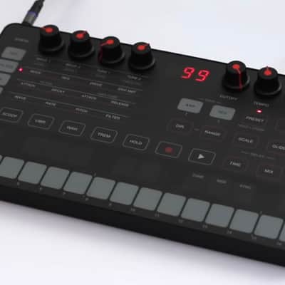 IK Multimedia UNO Synth True Analog Synthesizer image 1