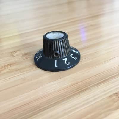 Vintage Fender amplifier knobs (8, 1968 Bandmaster) image 4