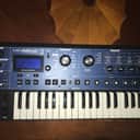 Novation MiniNova 37-Key 18-Voice Synthesizer 2012 - Present - Blue