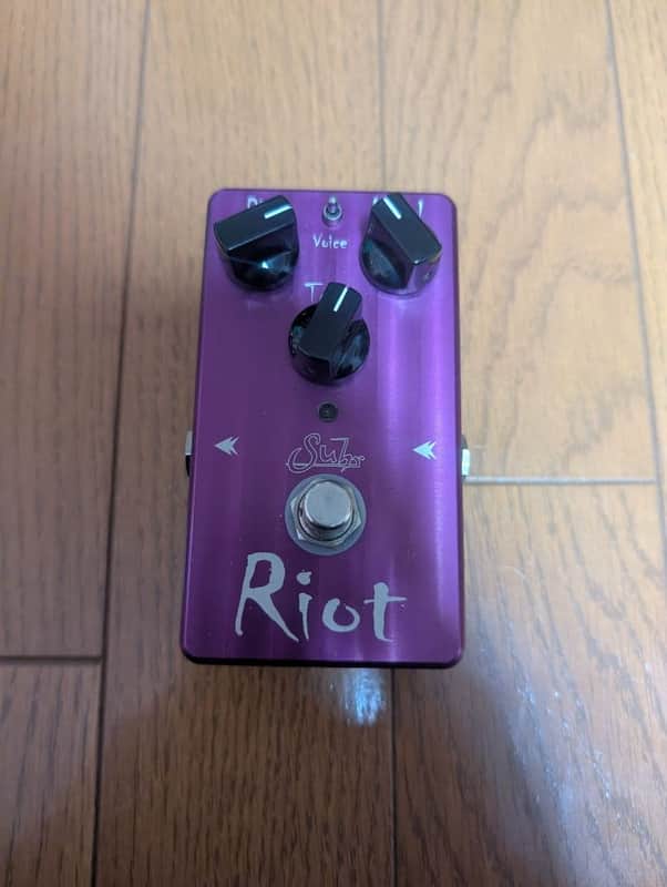 Suhr Riot