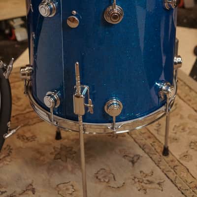 Camco 12/14/18" Drum Set - 1960s Blue Glass Glitter image 17