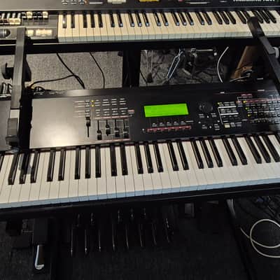 Yamaha S90 ES 88 Keys 2005 - Timber/Metal In Excellent Conditions