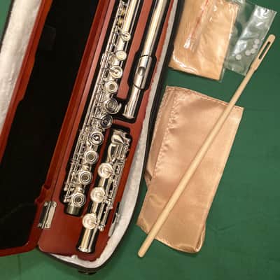 New Student Model Flute-French Keys, Split E, B Foot, Wood Case and Padded Cover image 1