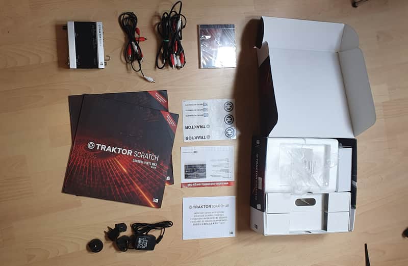 Native Instruments Traktor Scratch A6 Interface 2010s - Silver image 1
