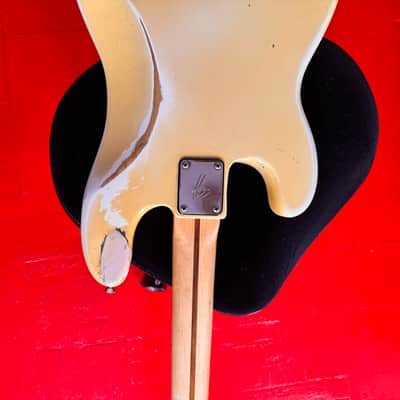 Fender Precision Bass with Maple Fretboard 1976 - Olympic White image 7