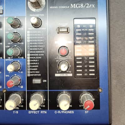 Yamaha MG8/2FX 8-channel Analog Mixer - Blue image 5