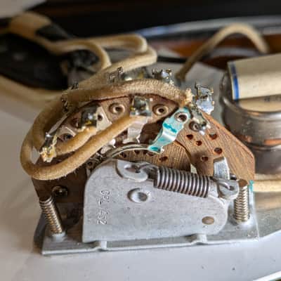 Fender Stratocaster 1958 - 3 Tone Sunburst image 25