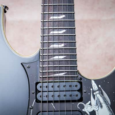 IBANEZ MIJ Universe Prestige Series UV777P-BK Steve Vai Signature Universe " Black + Rosewood" (2007) image 5