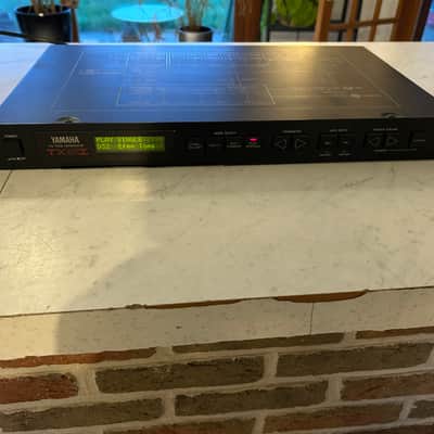 Yamaha TX81Z Rackmount FM Tone Generator 1987 - 1988 - Black