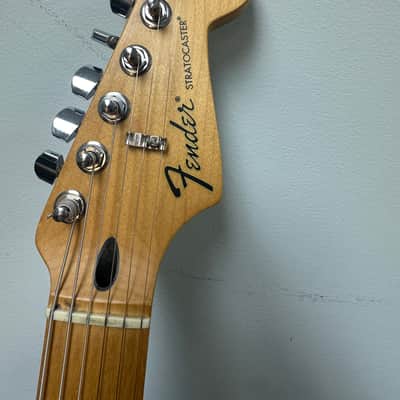 Fender MIM Stratocaster 2008 - 3-tone sunburst (HSC included) image 4