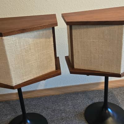 Extraordinary Bose 901 Series II, EQ and Tulip Stands image 9