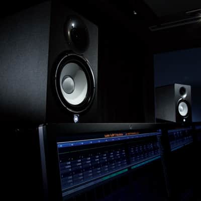 Yamaha HS7 95 Watt Professional Powered Studio Monitor Speaker (Black, 2-Pack) Bundle (2 Items) image 6