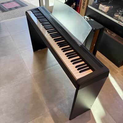 Yamaha P-95B Digital Piano + Stand image 6