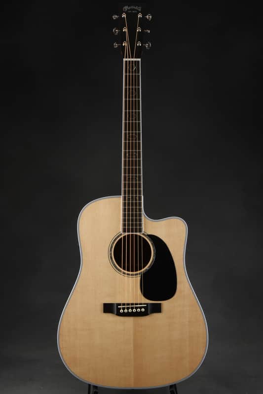 Martin DC-Aura GT Cutaway Dreadnought Acoustic Guitar image 2
