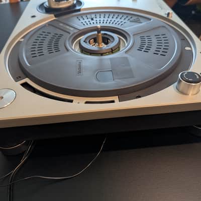 [Pair] Technics SL-1200MK5 Turntable - Silver image 9