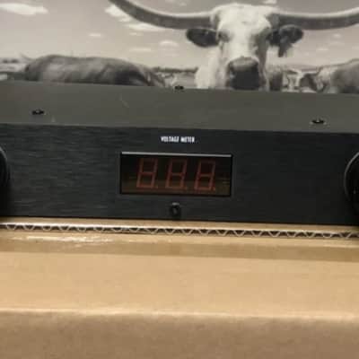 Furman M-8Dx Power Conditioner Digital Voltage Meter 15A Rack Mount - Powers On image 1