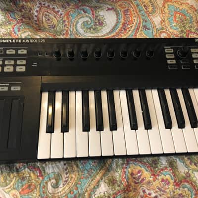 Komplete Kontrol S25 Keyboard Controller MIDI USB W Box image 1