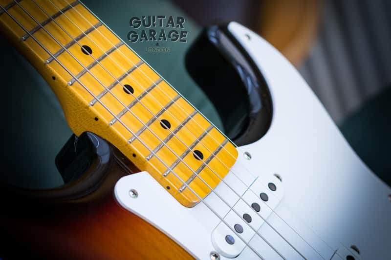2013 Fender Japan Stratocaster 58 Vintage Reissue Sunburst maple