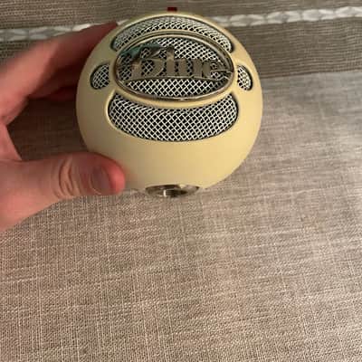 Blue Snowball Multi-Pattern USB Condenser Mic 2010s - Textured White image 2