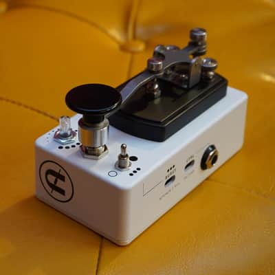 CopperSound Pedals Telegraph V2 Autostutter & Killswitch Alpine White image 2