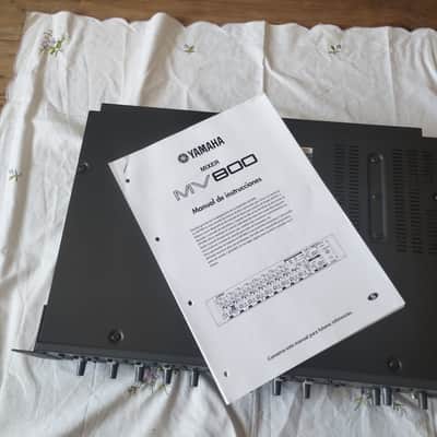 Yamaha MV800 rack mixer - Black image 11