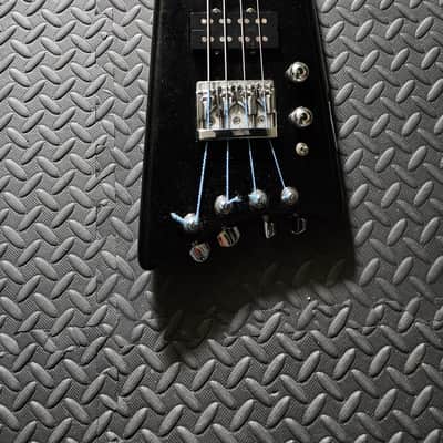 Hondo Alien Bass - Black Metalflake image 1