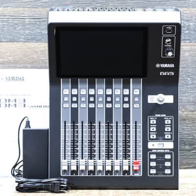 Yamaha DM3 Dante-Equipped 16 Mono Input Channels Digital Mixing Console w/Box imagen 7