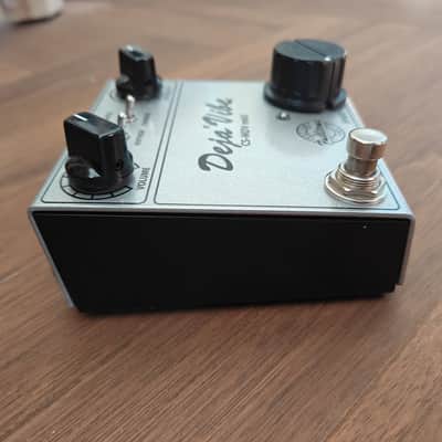 Fulltone CS-MDV MkII Custom Shop Mini Deja Vibe MkII 2010s - Silver image 3