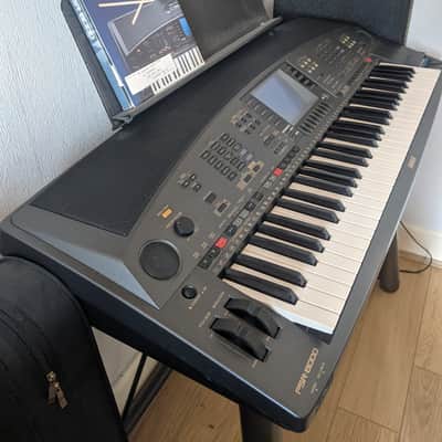 Yamaha PSR-9000 61-Key Arranger Workstation 2000s - Gray