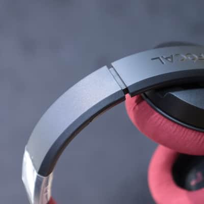 Focal Listen Professional Circum-Aural Closed-back Reference Studio Headphones image 8