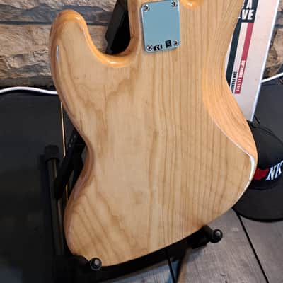 Fender Limited Edition '70s Ash Jazz Bass 2017 - Natural image 9